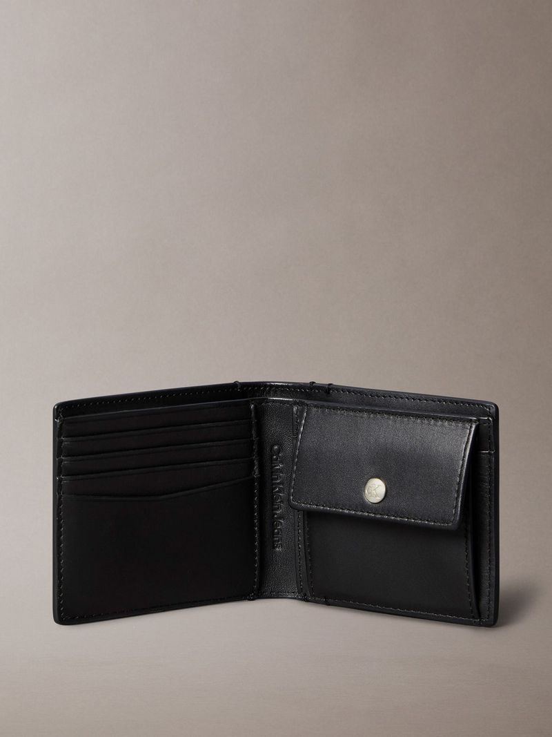 billetera-negra-plegable-estampado-en-relieve