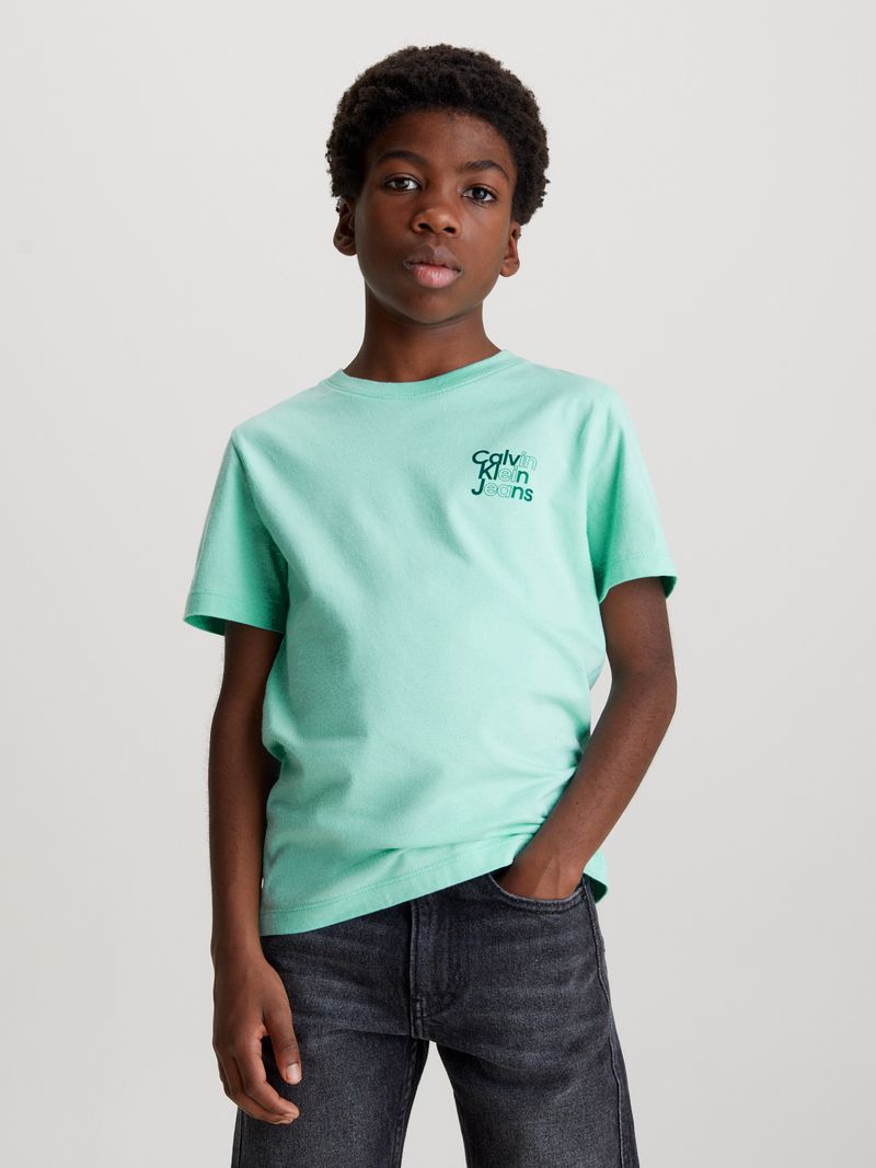 camiseta-azul-logo-en-pecho-para-nino