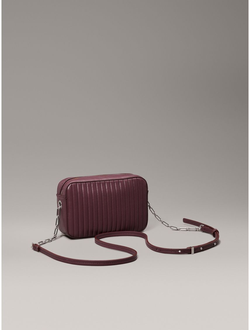 Bolso vino cruzado acolchado con solapa