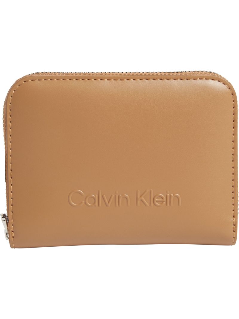 billetera-beige-cremallera-en-contorno-rfid
