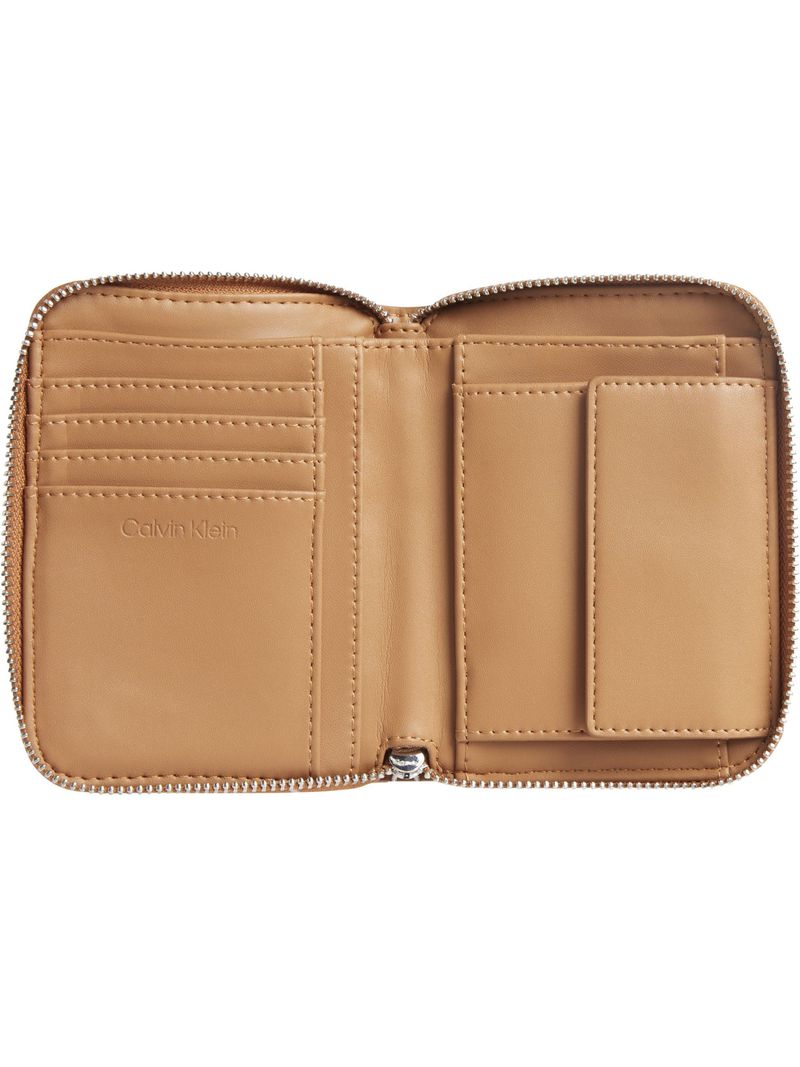 billetera-beige-cremallera-en-contorno-rfid