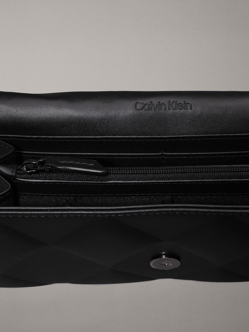 billetera-negra-trifold-acolchado-diamante