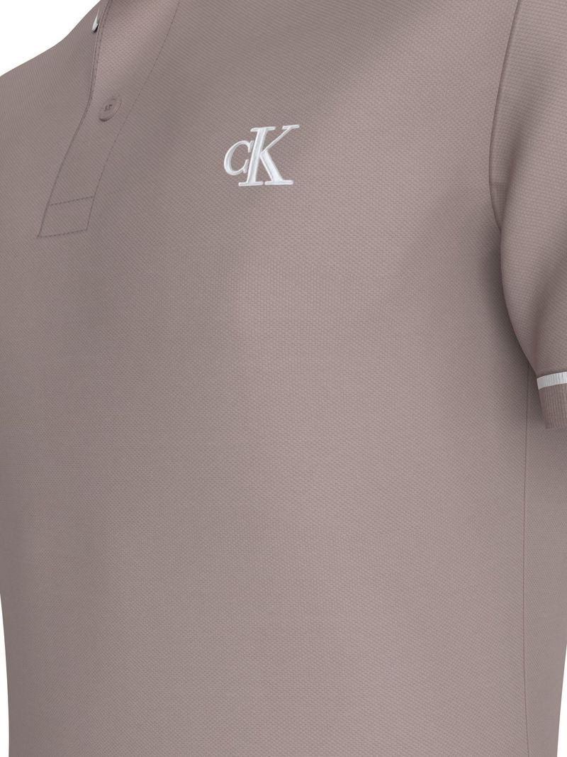 polo-rosado-slim-ribete-en-contraste