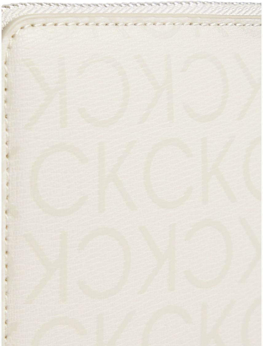 Billetera beige con cremallera y monograma