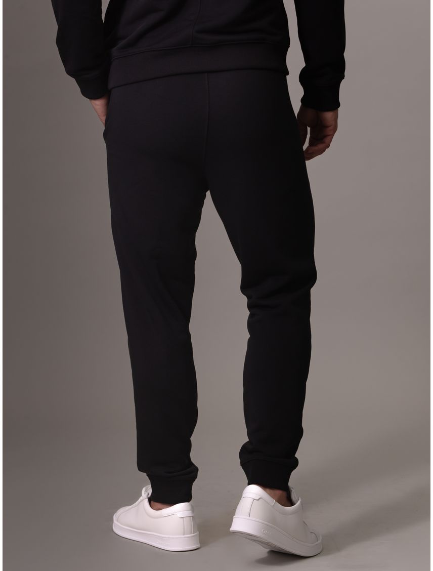 Jogger negro sport con logo tonal