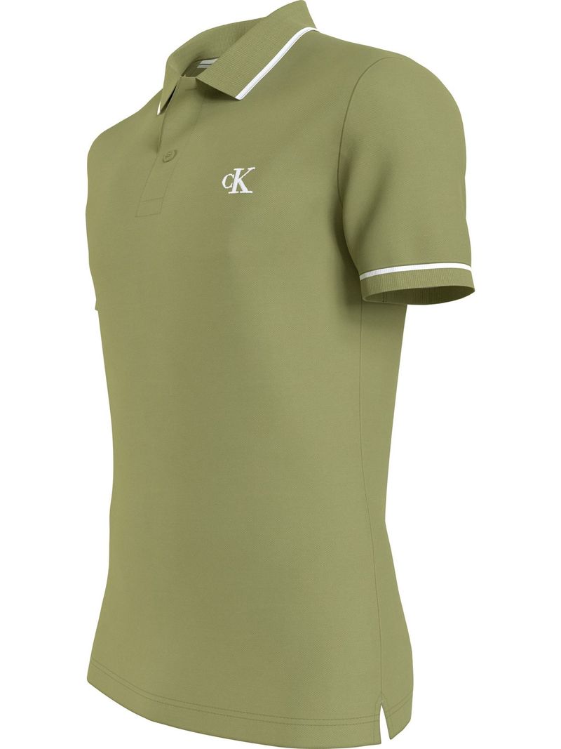 polo-slim-con-ribete-en-contraste