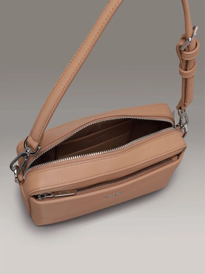 bolso-beige-cruzado-convertible