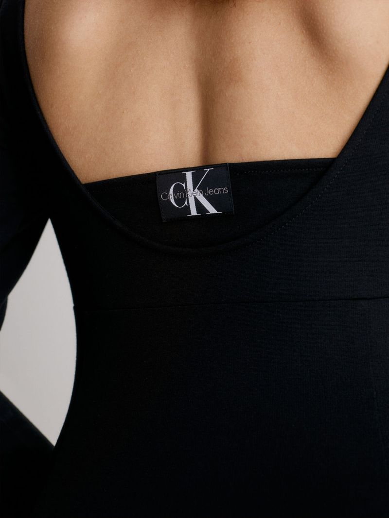 label-3