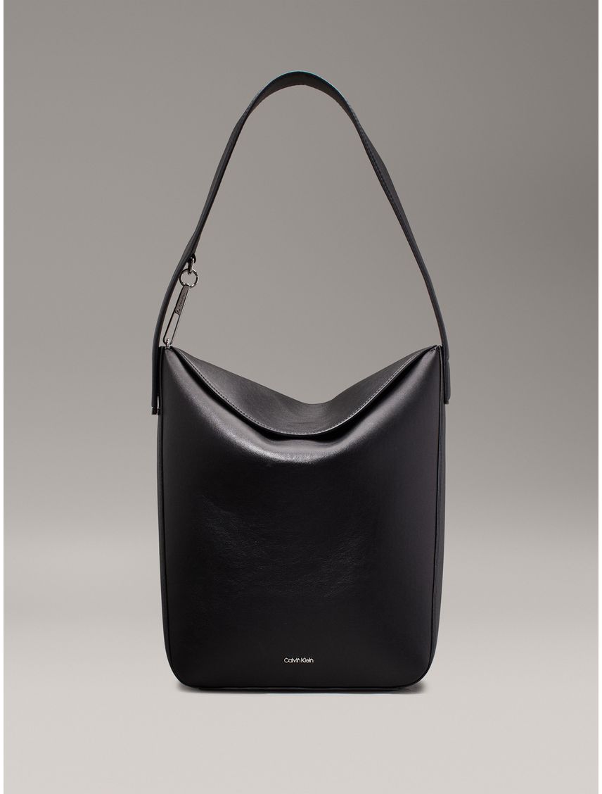 Bolso negro saco soft sculp