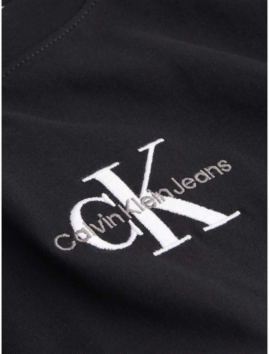 Camiseta negra slim con logotipo tonal