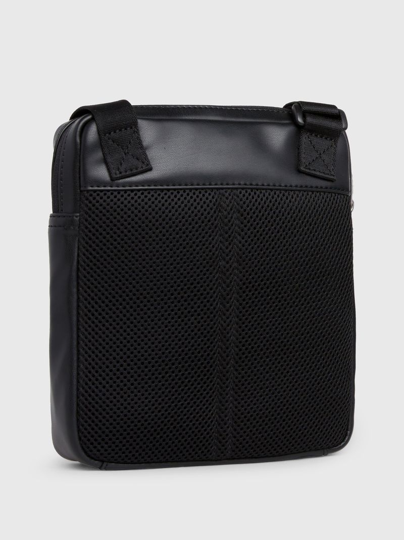bolso-bandelora-soft-con-monograma