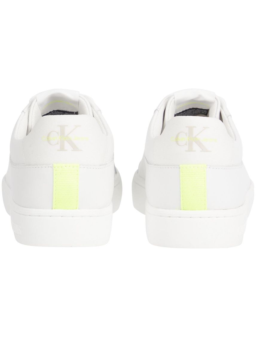 Tenis multicolor classic con detalles en contraste