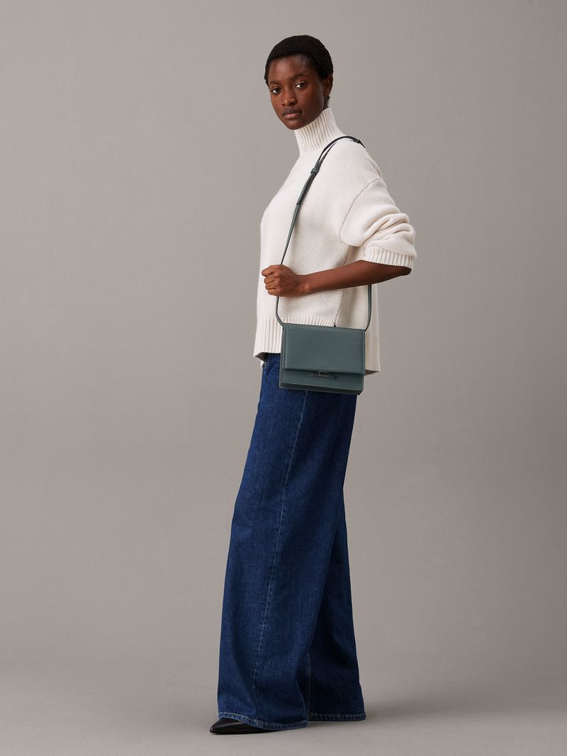 bolso-verde-cruzado-saffiano