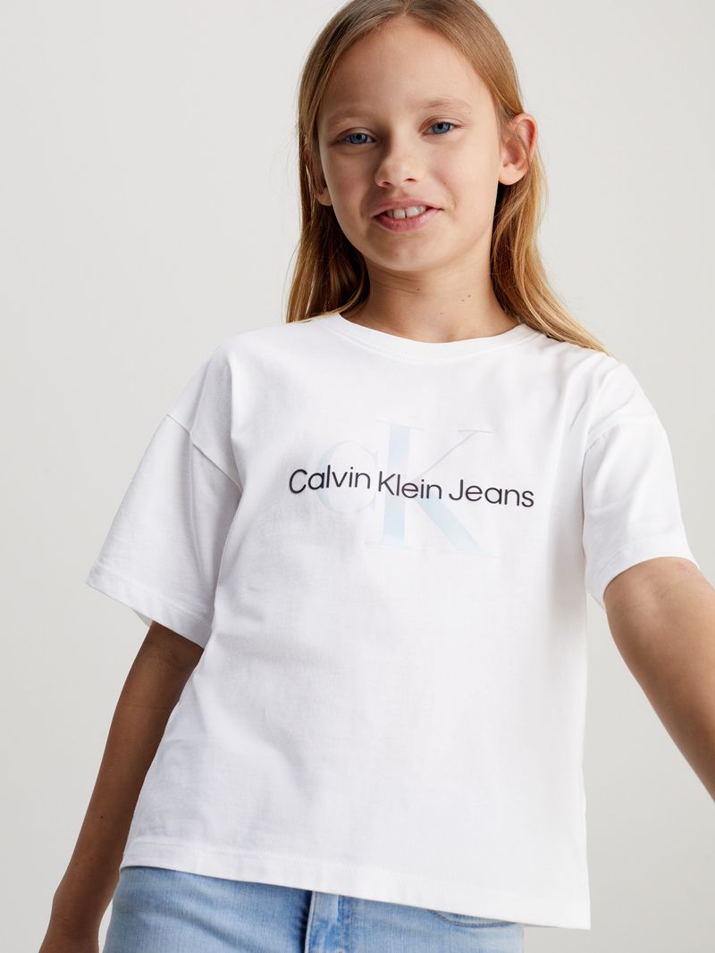 camiseta-blanca-monograma-boxy-para-nina