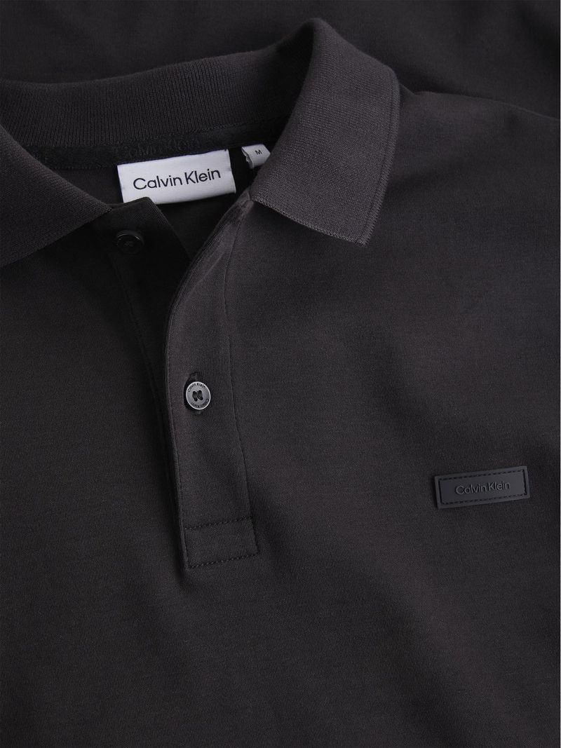 polo-negro-slim-manga-larga