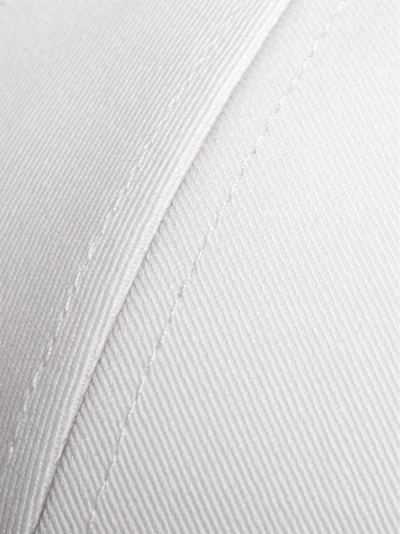 gorra-blanca-logotipo-bordado