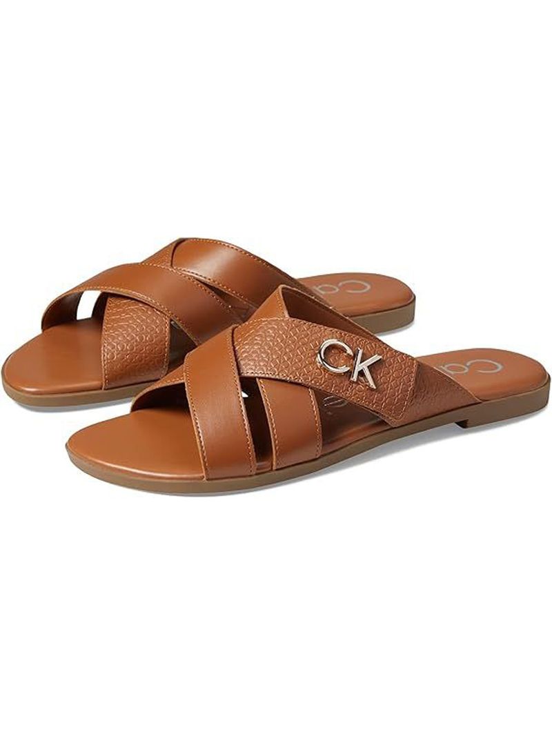 sandalias-chocolate-monograma-metalico