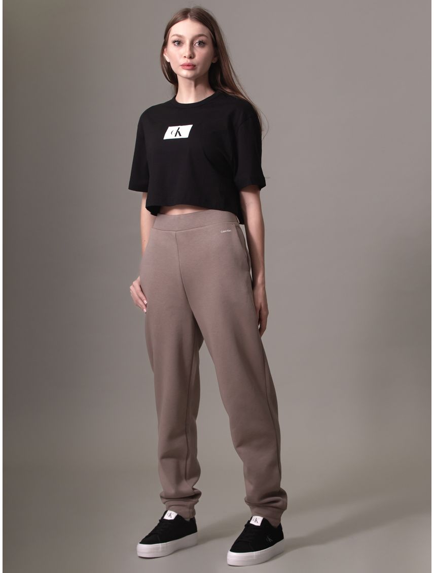 Jogger gris con nano logo
