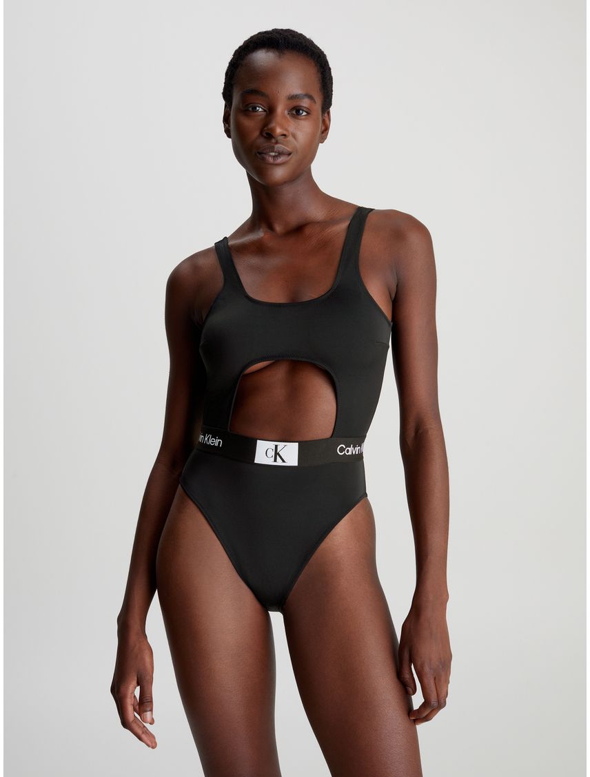 Traje negro de baño con abertura - CK96