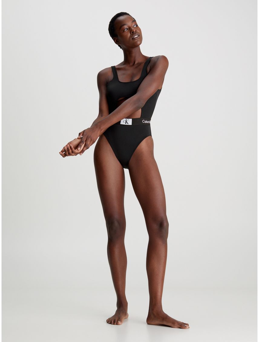Traje negro de baño con abertura - CK96
