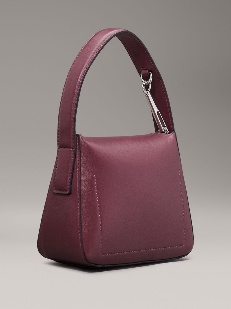 bolso-rojo-mano-pequeno