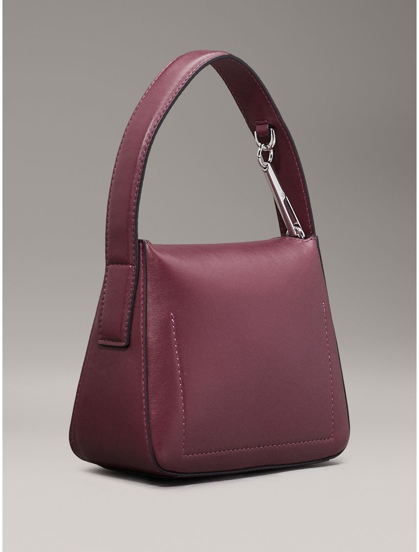 Bolso rojo de mano pequeño