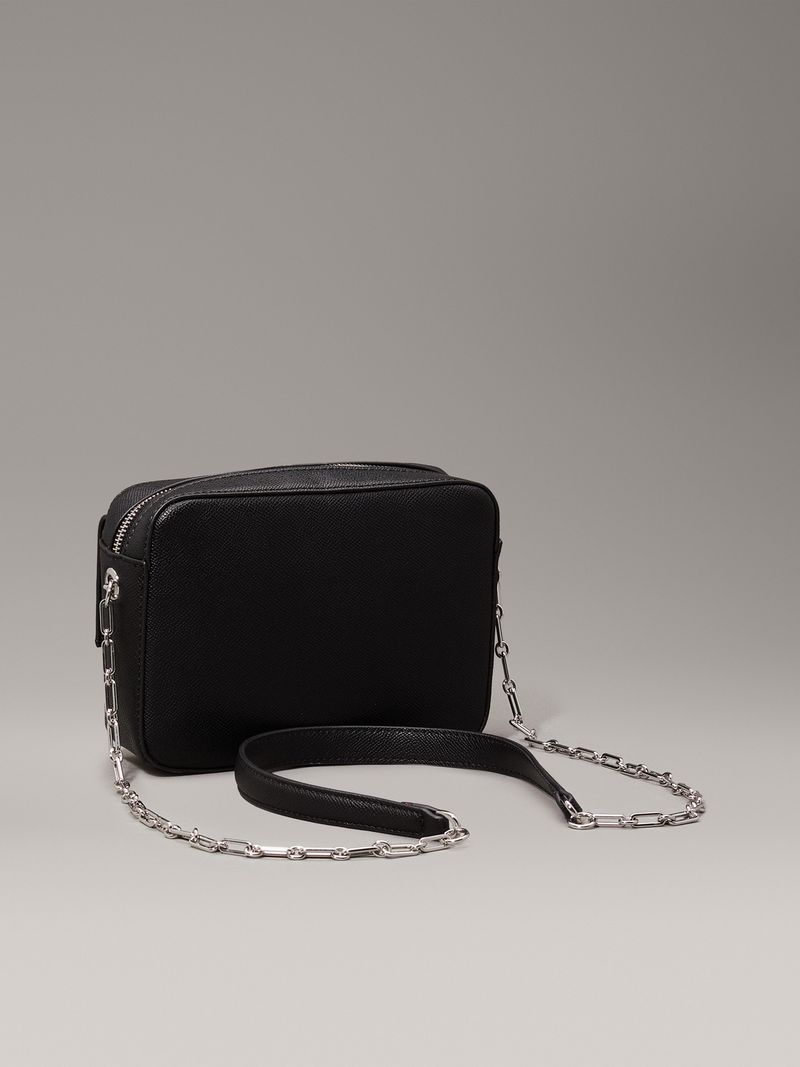 bolso-negro-cruzado-monograma