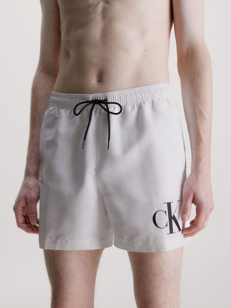 bermuda-blanco-de-largo-medio-con-cordon-ck-monogram