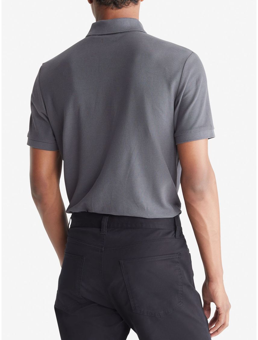 Polo gris clásico e pique refinao