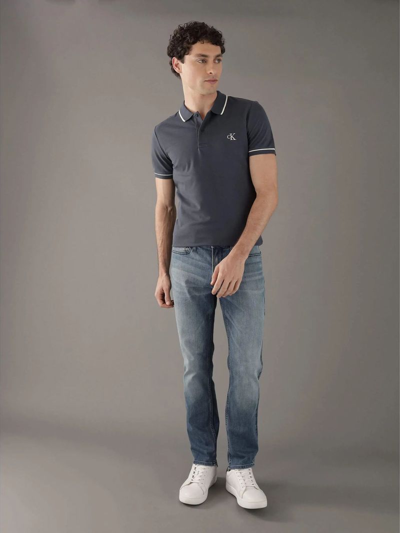 label-3