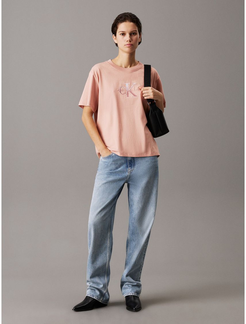 Camiseta beige holgaa con monograma