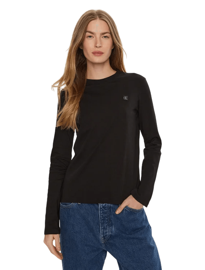 Camiseta negra regular manga larga