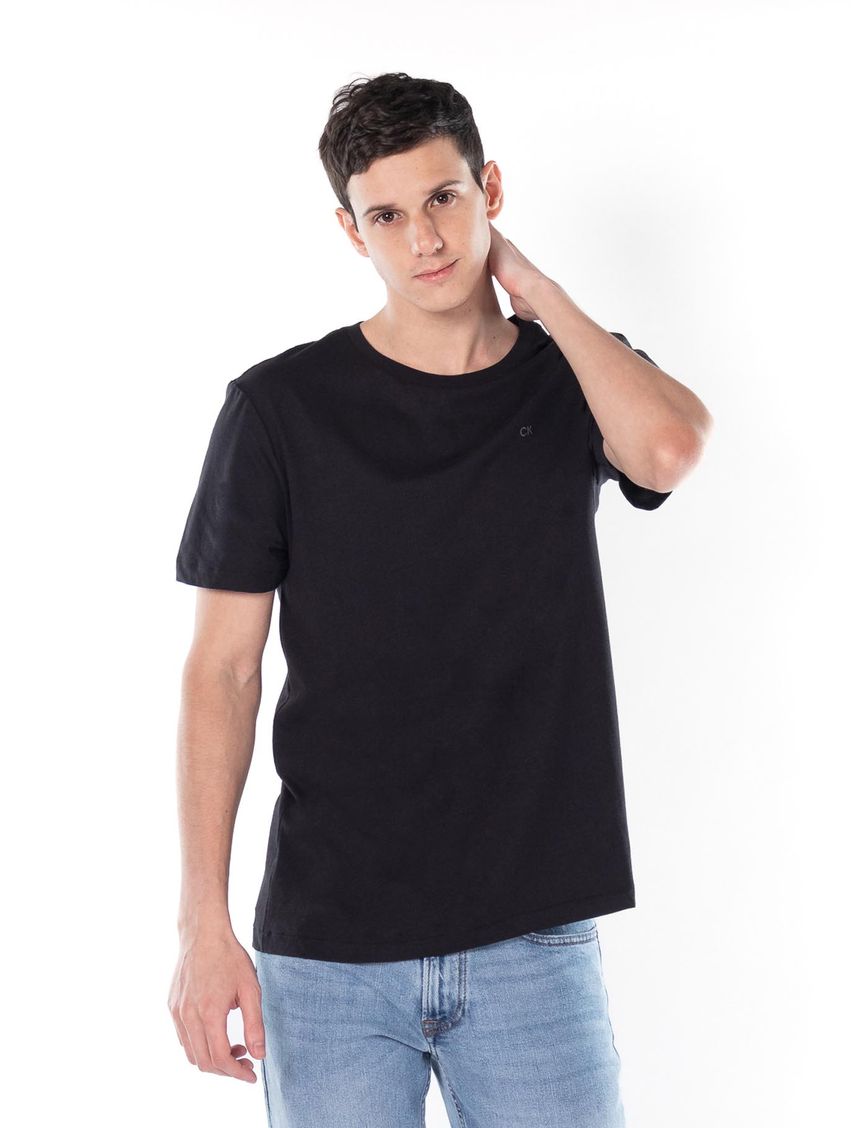 Camiseta negra soli liqui con logo