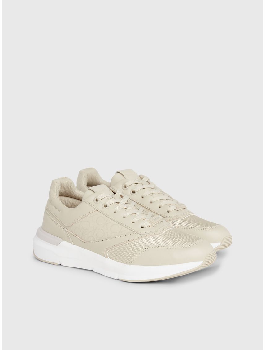 Tenis gris runner lace up con monograma