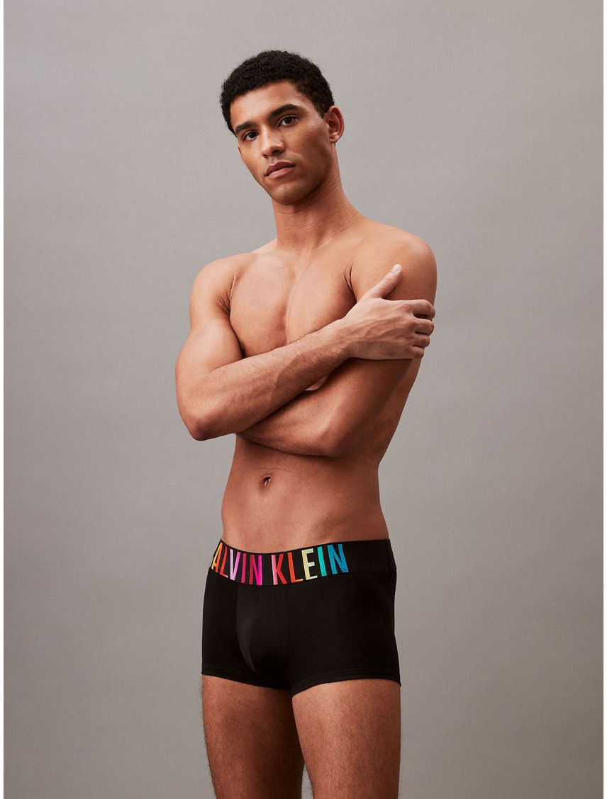 Bóxer negro ajustado Intense Power PRIDE