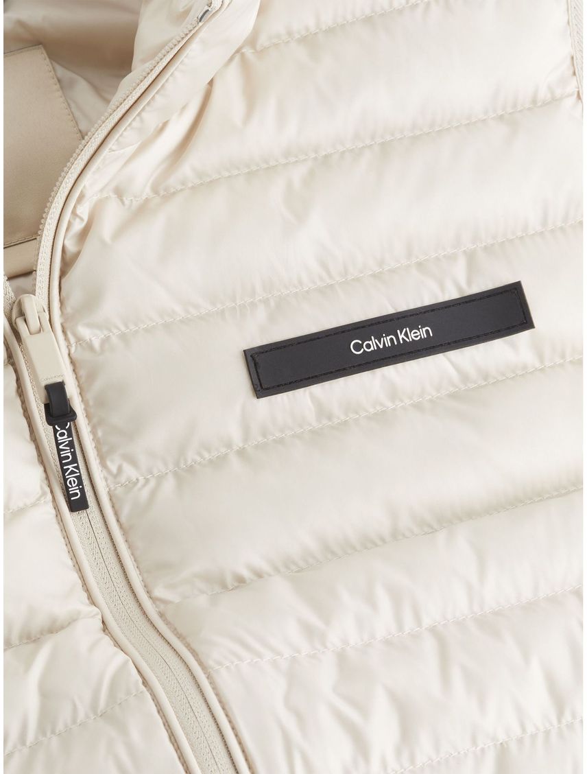 Chaleco beige acolchao plegable