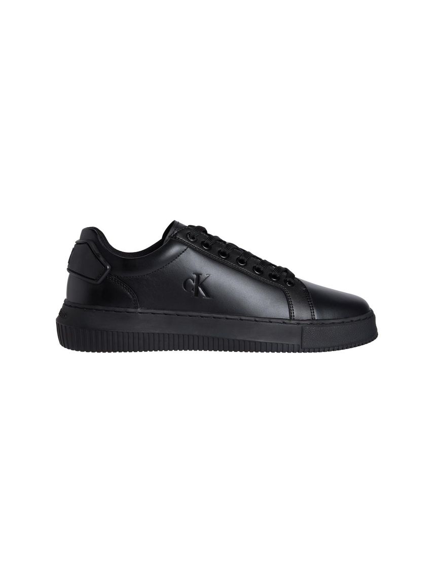 Tenis negro chunky cupsole de cuero