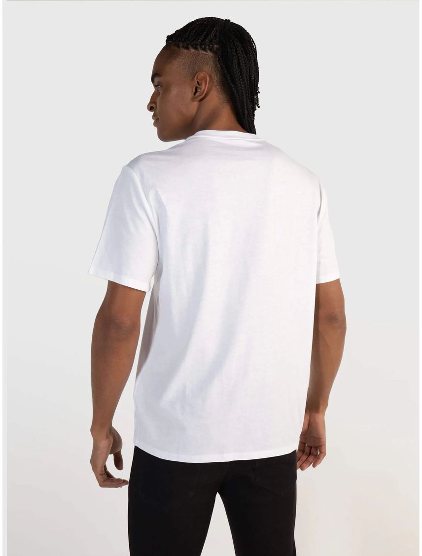 Camiseta blanca stanar con logotipo