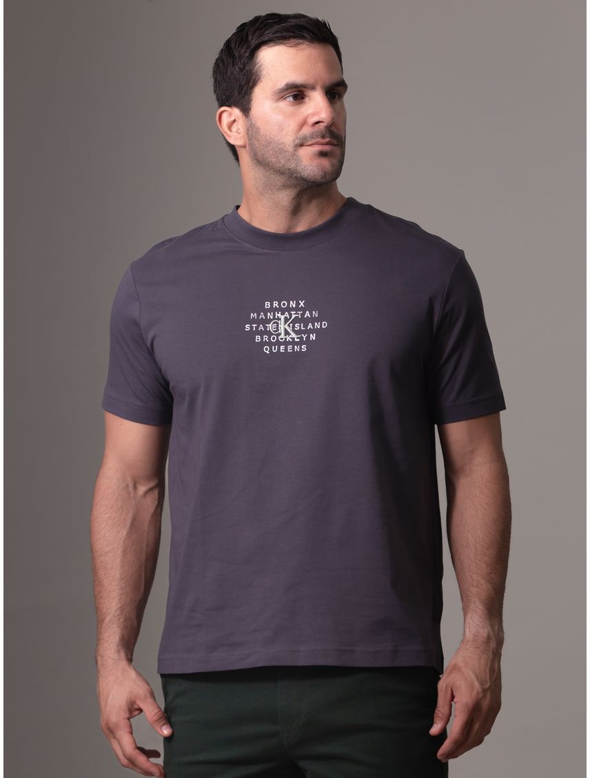 Camiseta negra con gráfico de sello NYC