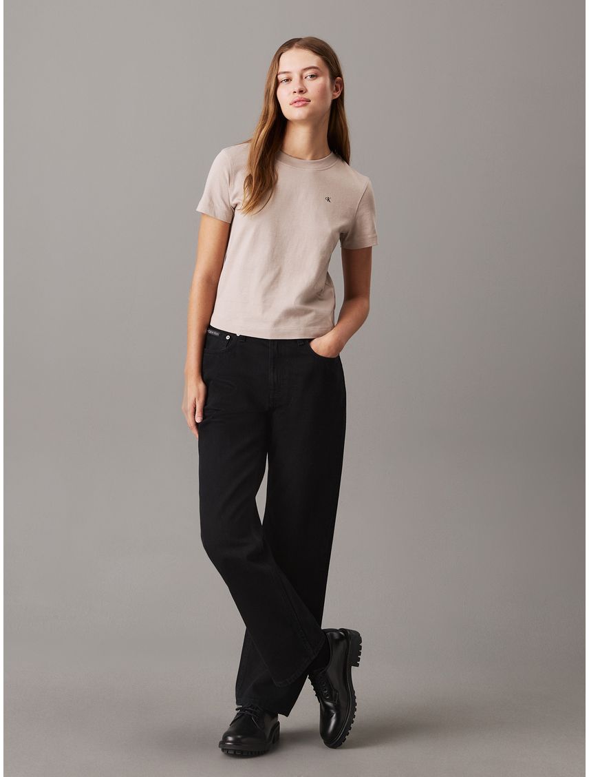 Camiseta rosada relaxed con estampado en la espalda