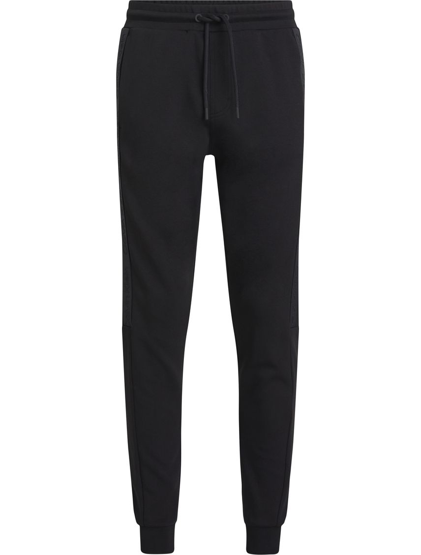 Jogger negro raised con logo tape