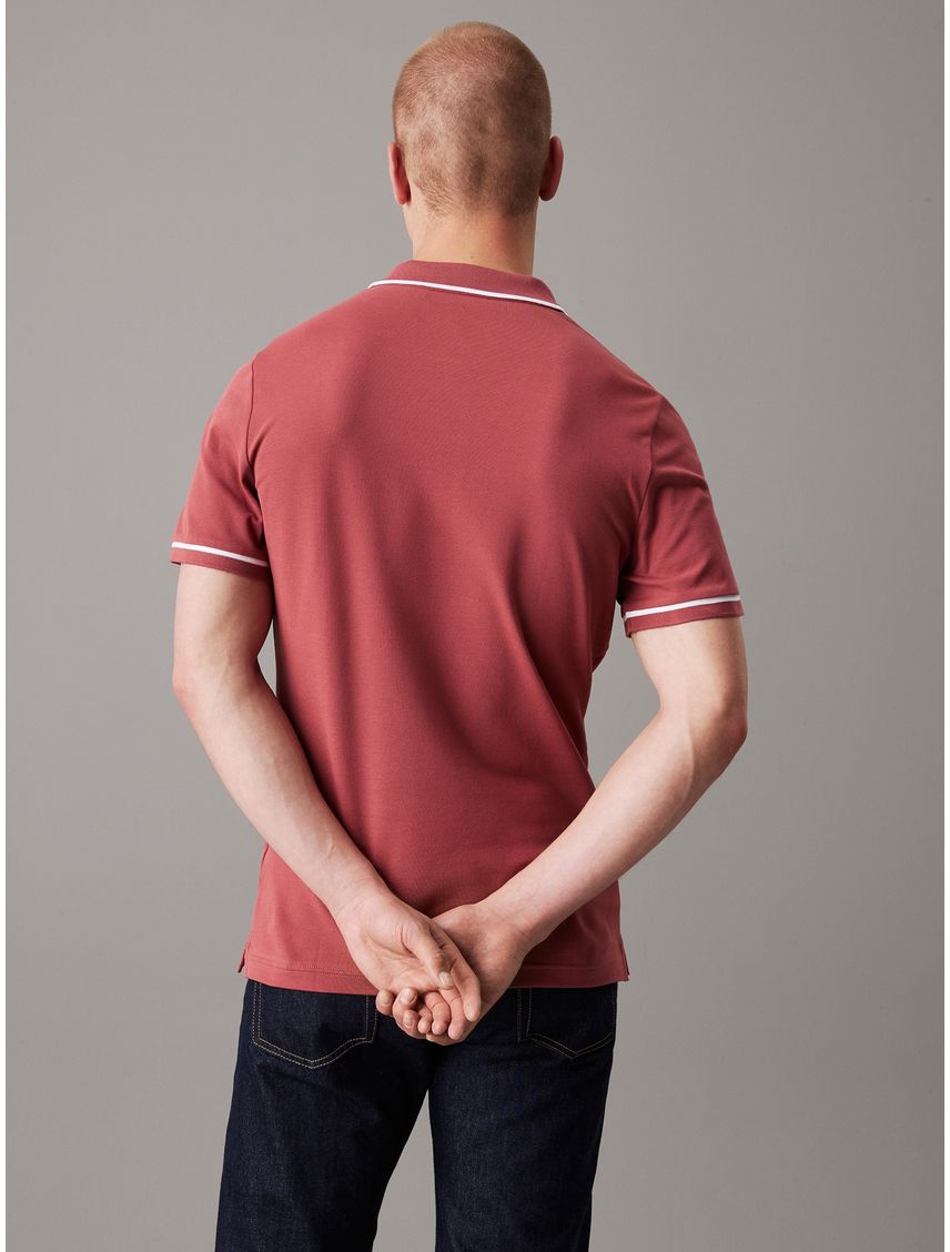 Polo rojo slim con ribete en contraste