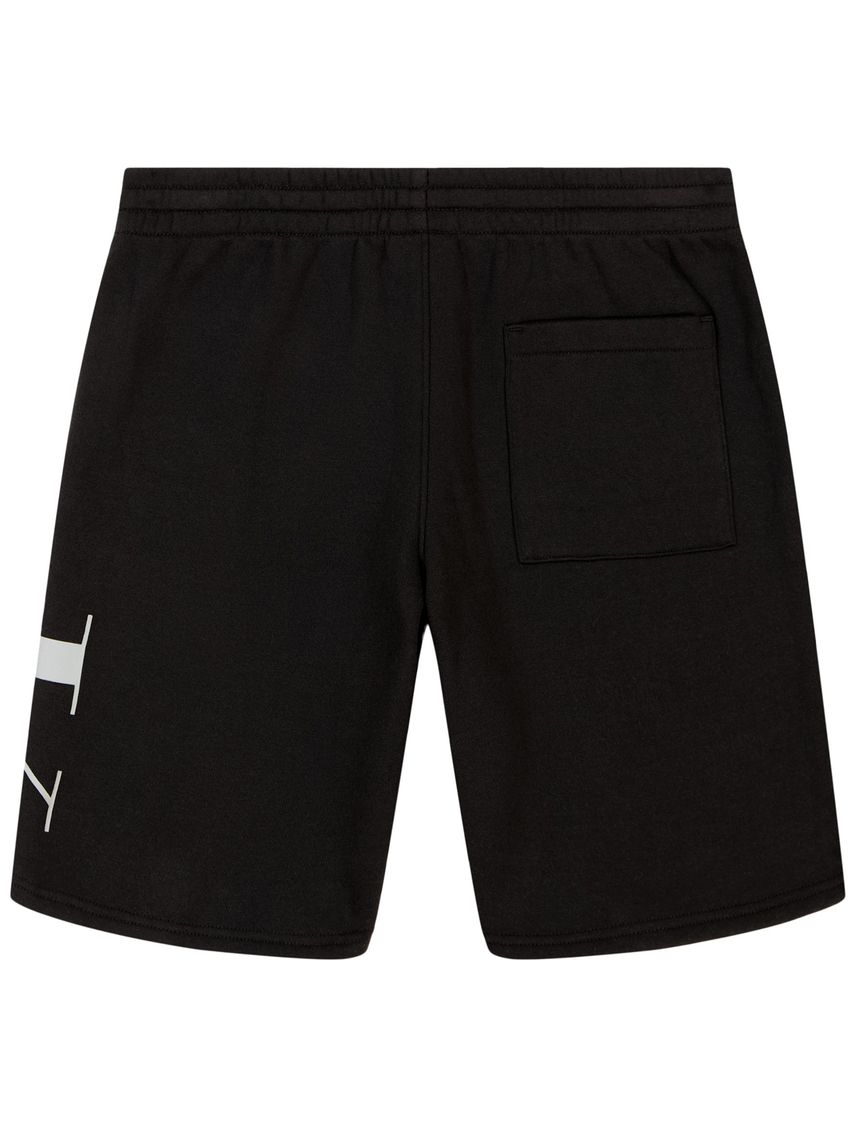 Pantaloneta negra con monograma para niño