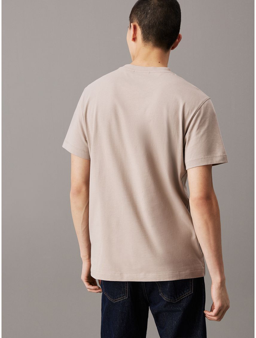 Camiseta Beige Con Logo En La Cinta Para Hombre