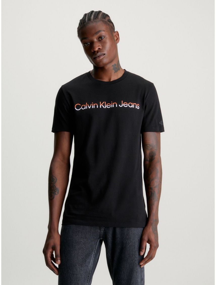 Camiseta Negro Slim Con Logo