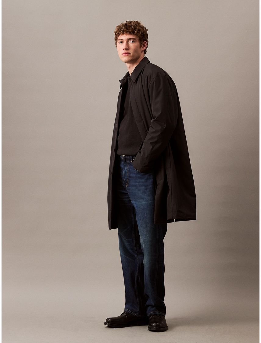 Camiseta negra de manga larga con textura ligera