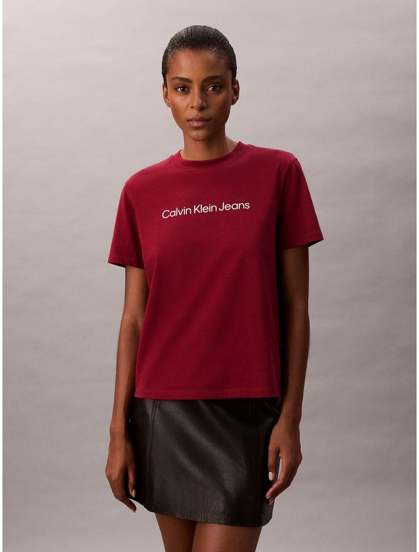Camiseta vino tinto clásica con logo estampado