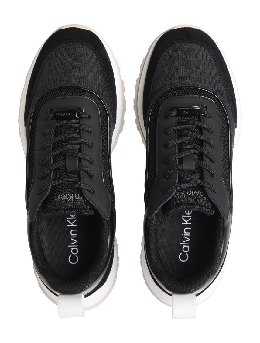 Tenis multicolor runner en tejido de malla con suela gruesa